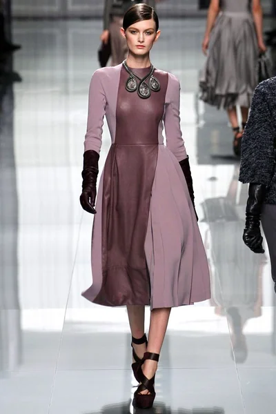 Look 15